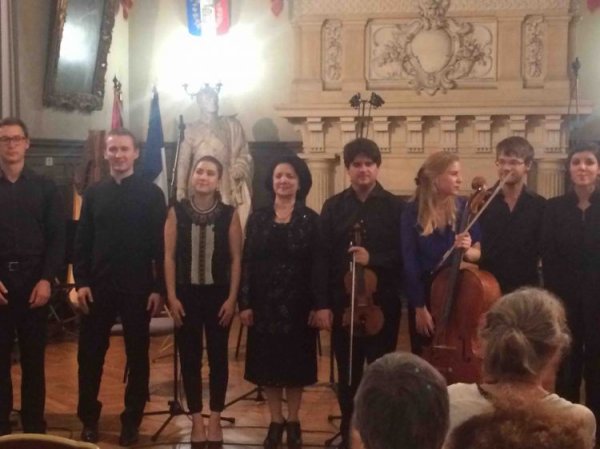 Fransada keçirilən festivalda Azərbaycanın klassik musiqisi təqdim olunub Fransada keçirilən festivalda Azərbaycanın klassik musiqisi təqdim olunub