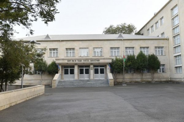 Prezident orta məktəbin yeni korpusunun açılışında iştirak edib Prezident orta məktəbin yeni korpusunun açılışında iştirak edib