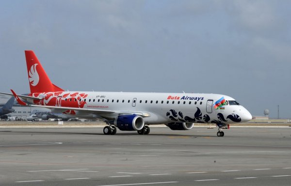 Prezident “Buta Airways”in yeni gətirdiyi təyyarə ilə tanış olub Prezident “Buta Airways”in yeni gətirdiyi təyyarə ilə tanış olub