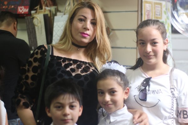 Yüzlərlə Sumqayıt sakini buraya axışdı - FOTOLAR Yüzlərlə Sumqayıt sakini buraya axışdı - FOTOLAR