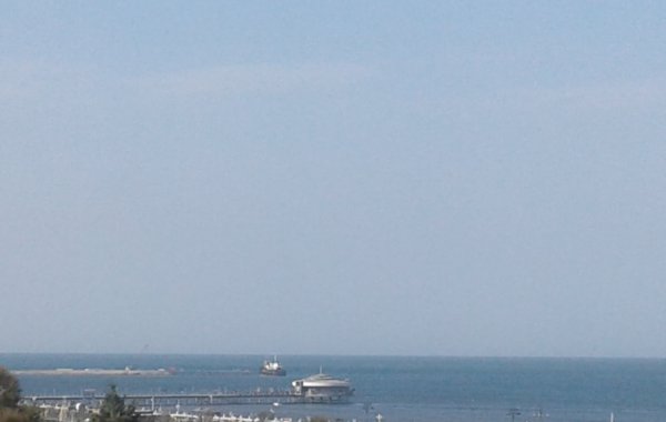 Sumqayıt sakinlərinin arzusu reallaşır: sahildə gəmi görüntüləndi - FOTO