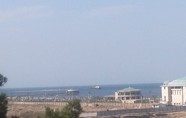 Sumqayıt sakinlərinin arzusu reallaşır: sahildə gəmi görüntüləndi - FOTO