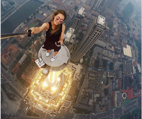 Ölüm təhlükəsi altında çəkilən 10 instagram fotosu
