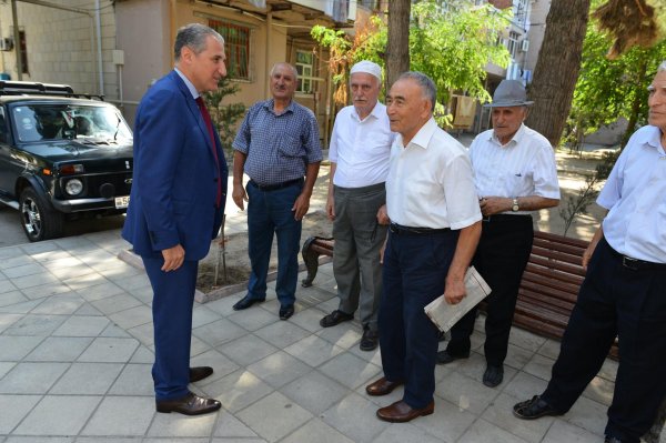 Sumqayıtın deputatı aztəminatlı ailələr və əlillər cəmiyyətlərinin üzvləri ilə görüşüb - FOTO Sumqayıtın deputatı aztəminatlı ailələr və əlillər cəmiyyətlərinin üzvləri ilə görüşüb - FOTO