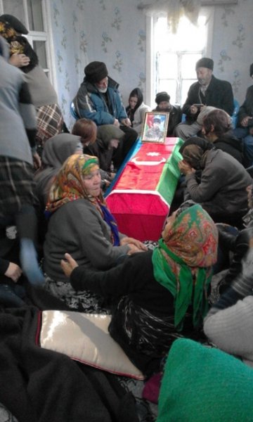 Qardaşı əsgər gedən gün tabutu evə gəldi - Yardımlının “Aprel şəhidi” - FOTOLAR