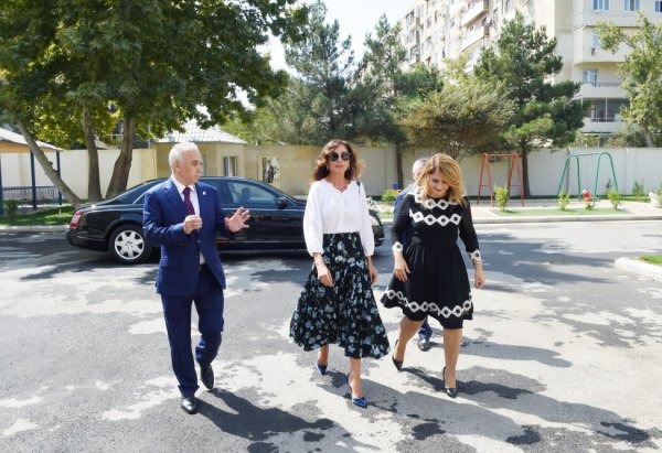 Mehriban Əliyeva 105 nömrəli körpələr evi-uşaq bağçasında olub Mehriban Əliyeva 105 nömrəli körpələr evi-uşaq bağçasında olub