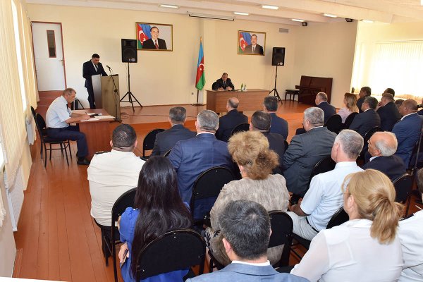 Sumqayıtda məmurlar Hacı Zeynalabdin qəsəbəsinə toplaşdı: problemlərin aradan qaldırılması... - FOTOLAR Sumqayıtda məmurlar Hacı Zeynalabdin qəsəbəsinə toplaşdı: problemlərin aradan qaldırılması... - FOTOLAR