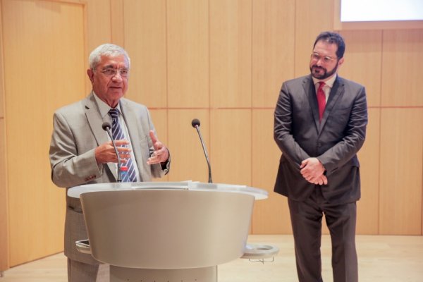 Birinci vitse-prezident Mehriban Əliyeva “Müasir texnologiyaların qlobal biznes mühitinə təsiri” mövzusunda mühazirədə iştirak edib Birinci vitse-prezident Mehriban Əliyeva “Müasir texnologiyaların qlobal biznes mühitinə təsiri” mövzusunda mühazirədə iştirak edib