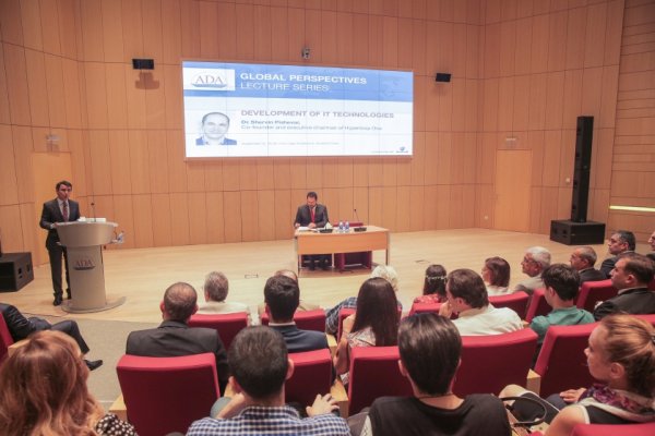 Birinci vitse-prezident Mehriban Əliyeva “Müasir texnologiyaların qlobal biznes mühitinə təsiri” mövzusunda mühazirədə iştirak edib Birinci vitse-prezident Mehriban Əliyeva “Müasir texnologiyaların qlobal biznes mühitinə təsiri” mövzusunda mühazirədə iştirak edib
