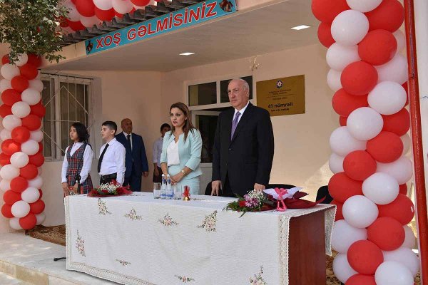 Sumqayıtın icra başçısı  “Bilik günü” tədbirində – FOTOLAR