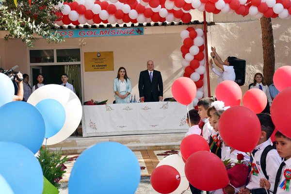 Sumqayıtın icra başçısı  “Bilik günü” tədbirində – FOTOLAR