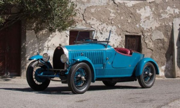 73 il gölün dibində qalan Bugatti inanılmaz QİYMƏTƏ SATILDI - FOTO 73 il gölün dibində qalan Bugatti inanılmaz QİYMƏTƏ SATILDI - FOTO