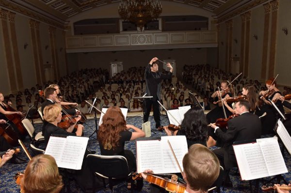 Sumqayıtda Novosibirsk Filarmonik Kamera Orkestrinin konserti olub - VİDEO+ FOTO Sumqayıtda Novosibirsk Filarmonik Kamera Orkestrinin konserti olub - VİDEO+ FOTO