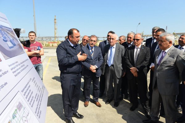 Rövnəq Abdullayev və BMT-nin nümayəndəsi Sumqayıta niyə gəldi? - FOTOLAR Rövnəq Abdullayev və BMT-nin nümayəndəsi Sumqayıta niyə gəldi? - FOTOLAR