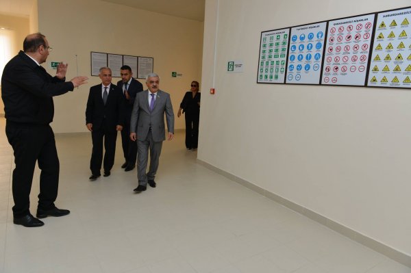 Rövnəq Abdullayev və BMT-nin nümayəndəsi Sumqayıta niyə gəldi? - FOTOLAR Rövnəq Abdullayev və BMT-nin nümayəndəsi Sumqayıta niyə gəldi? - FOTOLAR
