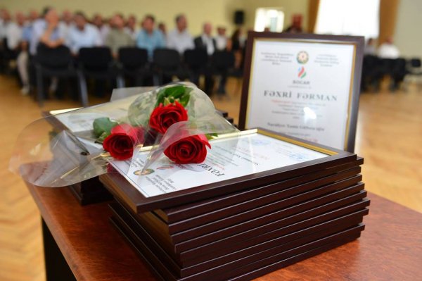 Sumqayıtda təltif olunan kimyaçılarla görüş keçirildi, 23 nəfərə isə… - FOTOLAR