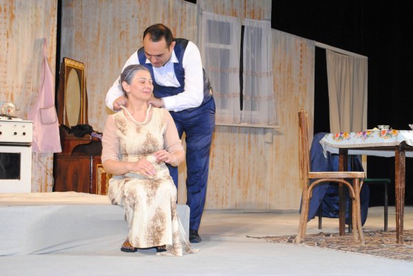 Sumqayıt teatrı yeni mövsümü "Ocaq" tamaşasının premyerası ilə açacaq – ANONS