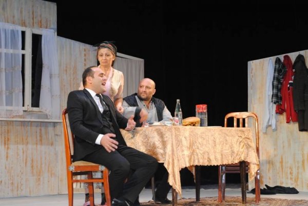 Sumqayıt teatrı yeni mövsümü “Ocaq” dramı ilə açdı - FOTOLAR Sumqayıt teatrı yeni mövsümü “Ocaq” dramı ilə açdı - FOTOLAR
