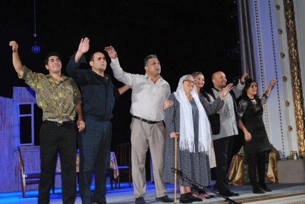 Sumqayıt teatrı yeni mövsümü “Ocaq” dramı ilə açdı - FOTOLAR Sumqayıt teatrı yeni mövsümü “Ocaq” dramı ilə açdı - FOTOLAR