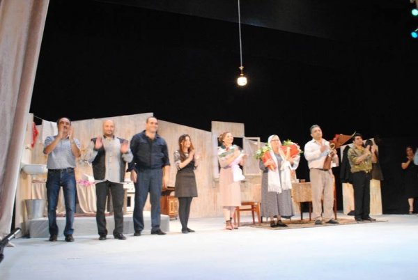 Sumqayıt teatrı yeni mövsümü “Ocaq” dramı ilə açdı - FOTOLAR Sumqayıt teatrı yeni mövsümü “Ocaq” dramı ilə açdı - FOTOLAR