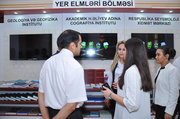 Coğrafiya İnstitutunda “Coğrafiya elminin Vikipediyada yeri” adlı görüş keçirilib - FOTOLAR Coğrafiya İnstitutunda “Coğrafiya elminin Vikipediyada yeri” adlı görüş keçirilib - FOTOLAR