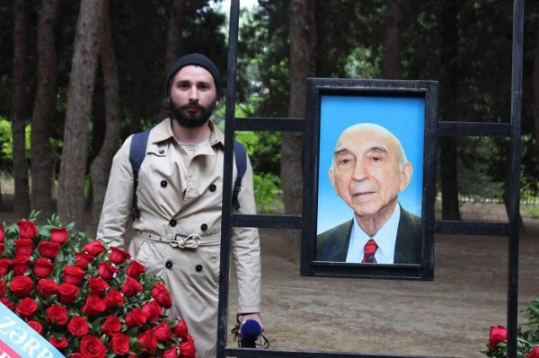 Vətəni və atanı sev! – Lütfi Zadənin oğluna borcumdan necə çıxdım... Vətəni və atanı sev! – Lütfi Zadənin oğluna borcumdan necə çıxdım...