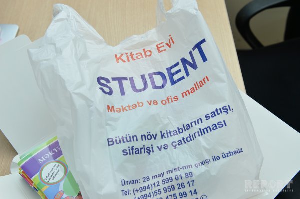Bakıda məktəbəhazırlıq qrupları üçün saxta dərsliklər satışa çıxarılıb - FOTO Bakıda məktəbəhazırlıq qrupları üçün saxta dərsliklər satışa çıxarılıb - FOTO