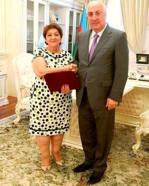 Sumqayıtda ömrünün 45 ilini körpələrə həsr edən müəllim: "Uşaqlar evdə bişirilənləri yemir, burada yeyirlər, çünki...” – MÜSAHİBƏ (FOTO) Sumqayıtda ömrünün 45 ilini körpələrə həsr edən müəllim: "Uşaqlar evdə bişirilənləri yemir, burada yeyirlər, çünki...” – MÜSAHİBƏ (FOTO)