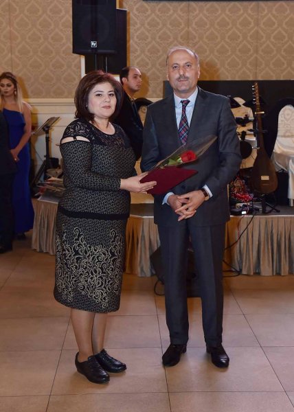 Sumqayıtda Beynəlxalq Müəllimlər Günü qeyd edilib – FOTOLAR