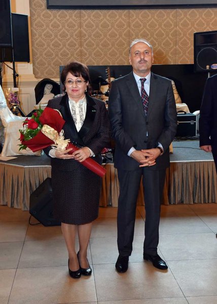 Sumqayıtda Beynəlxalq Müəllimlər Günü qeyd edilib – FOTOLAR