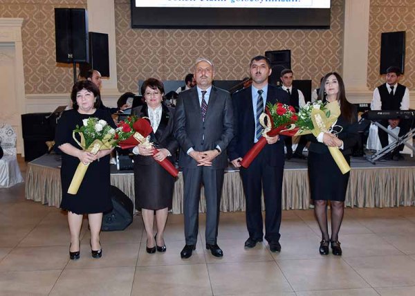 Sumqayıtda Beynəlxalq Müəllimlər Günü qeyd edilib – FOTOLAR