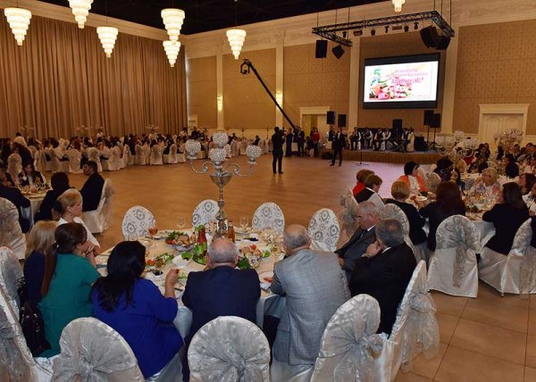 Sumqayıtda Beynəlxalq Müəllimlər Günü qeyd edilib – FOTOLAR