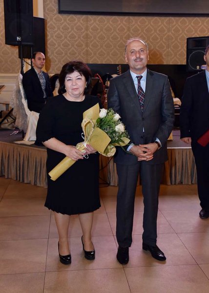 Sumqayıtda Beynəlxalq Müəllimlər Günü qeyd edilib – FOTOLAR