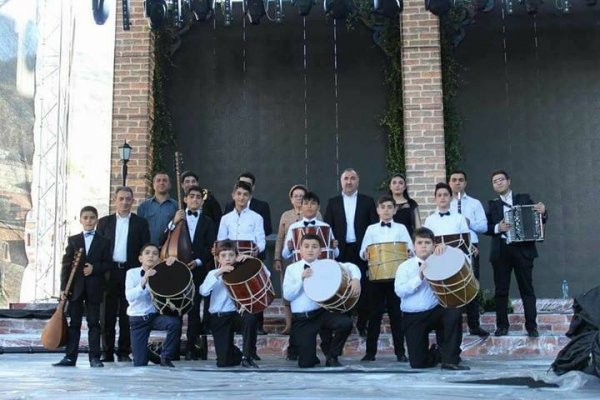 Xırdalan şəhər 11 illik musiqi məktəbinin kollektivi Gürcüstanda - FOTOLAR