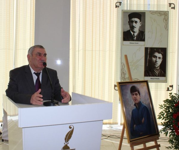 Sumqayıtda aprel şəhidi Əbdülməcid Axundovun xatirəsi anılıb - FOTOLAR
