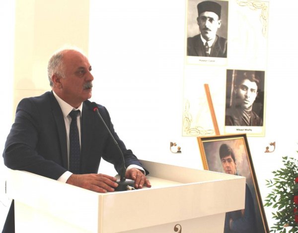 Sumqayıtda aprel şəhidi Əbdülməcid Axundovun xatirəsi anılıb - FOTOLAR