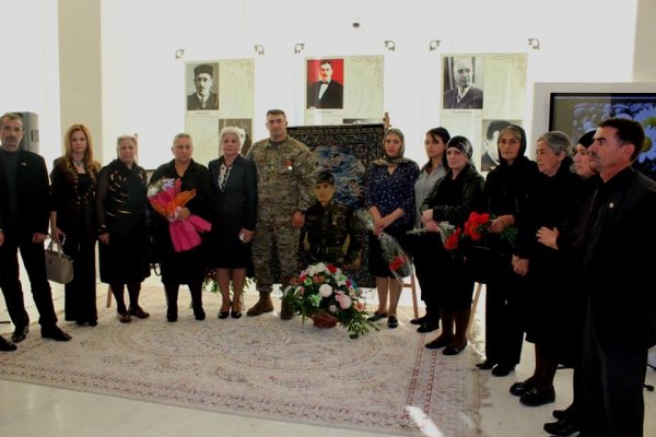 Sumqayıtda aprel şəhidi Əbdülməcid Axundovun xatirəsi anılıb - FOTOLAR