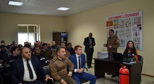 Sumqayıtda  parkda  "partlayış":  "xəsarət" alanlar var  - FOTOLAR