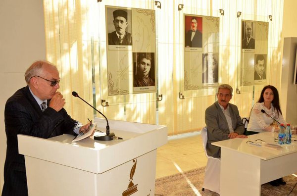 Bir şair gəlib poeziyamıza…