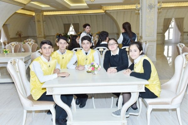 Sumqayıtda “Ekskalibur" Mayn Kampf”a qarşı: şəhərin qalibi hansı komanda oldu? - FOTOLAR Sumqayıtda “Ekskalibur" Mayn Kampf”a qarşı: şəhərin qalibi hansı komanda oldu? - FOTOLAR