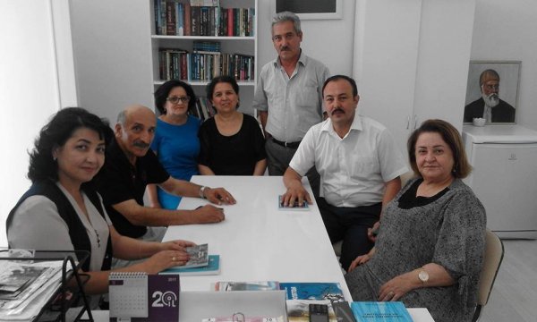“Gənclər şəhəri”nin mətbuatında keçən Zümrüd Baloğlanova ömrü: Sumqayıt mətbuatı 65 yaşında - FOTOLAR “Gənclər şəhəri”nin mətbuatında keçən Zümrüd Baloğlanova ömrü: Sumqayıt mətbuatı 65 yaşında - FOTOLAR