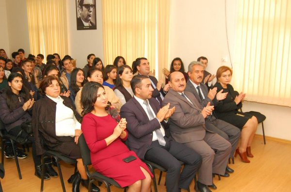 Sumqayıtda Hüseyn Cavidin 135 illik yubileyinə həsr olunmuş tədbir keçirilib - FOTOLAR Sumqayıtda Hüseyn Cavidin 135 illik yubileyinə həsr olunmuş tədbir keçirilib - FOTOLAR