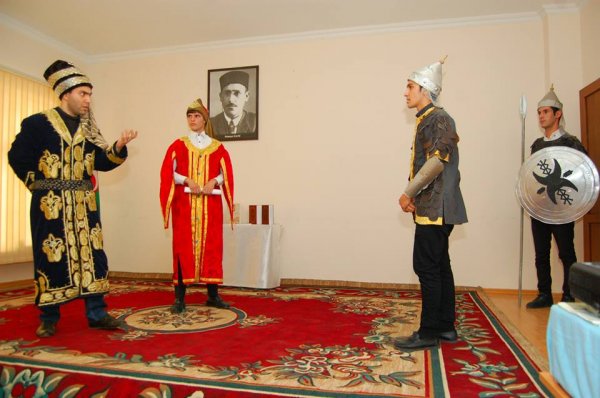 Sumqayıtda Hüseyn Cavidin 135 illik yubileyinə həsr olunmuş tədbir keçirilib - FOTOLAR Sumqayıtda Hüseyn Cavidin 135 illik yubileyinə həsr olunmuş tədbir keçirilib - FOTOLAR