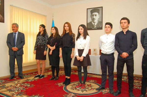 Sumqayıtda Hüseyn Cavidin 135 illik yubileyinə həsr olunmuş tədbir keçirilib - FOTOLAR Sumqayıtda Hüseyn Cavidin 135 illik yubileyinə həsr olunmuş tədbir keçirilib - FOTOLAR