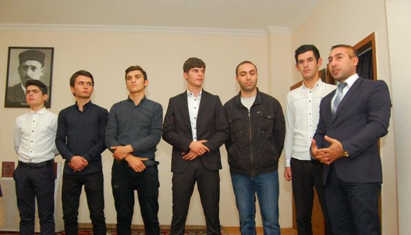 Sumqayıtda Hüseyn Cavidin 135 illik yubileyinə həsr olunmuş tədbir keçirilib - FOTOLAR Sumqayıtda Hüseyn Cavidin 135 illik yubileyinə həsr olunmuş tədbir keçirilib - FOTOLAR