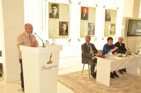 Sumqayıt Poeziya Evində şair Ağasəfa ilə görüş keçirilib - FOTOLAR Sumqayıt Poeziya Evində şair Ağasəfa ilə görüş keçirilib - FOTOLAR