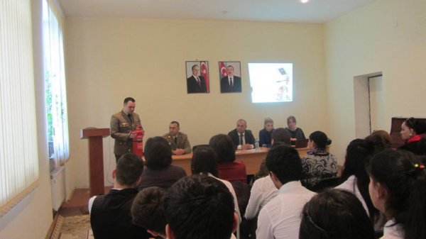 FHN-in Sumqayıt Regional Mərkəzi maarifləndirmə tədbiri keçirib - FOTOLAR