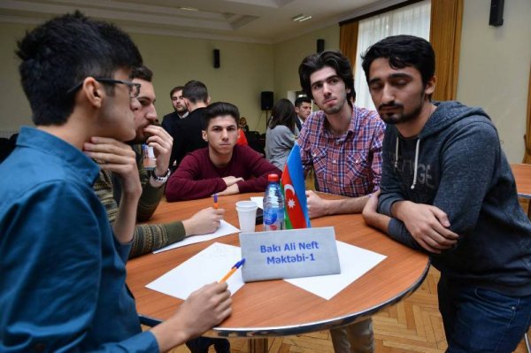 Sumqayıtda müəssisələr bu dəfə bilik meydanında güclərini sınadılar - FOTOLAR Sumqayıtda müəssisələr bu dəfə bilik meydanında güclərini sınadılar - FOTOLAR