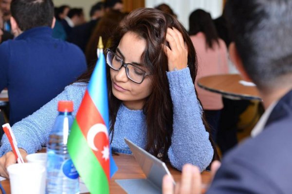 Sumqayıtda müəssisələr bu dəfə bilik meydanında güclərini sınadılar - FOTOLAR Sumqayıtda müəssisələr bu dəfə bilik meydanında güclərini sınadılar - FOTOLAR
