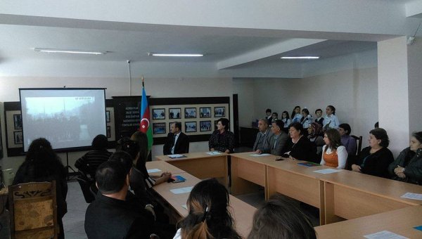 Sumqayıtda Bayraq günü münasibətilə silsilə tədbirlər keçirilib - FOTOLAR